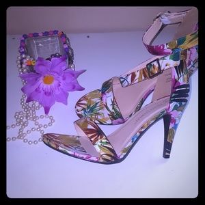 Tropical Flower Print Sandals. 11 wide 4" heels